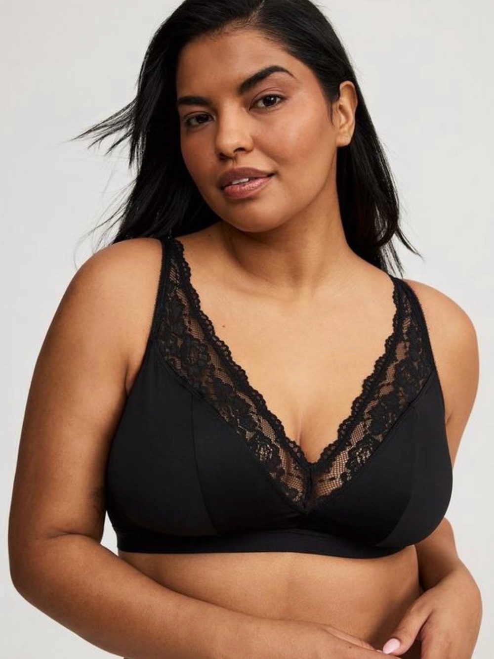 Torrid Lightly Lined Smooth Bralette, Black, Size 2 (2X 18-20), Gently Used - Picture 2 of 6